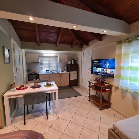Semelia'S Guest House Spata  Exterior photo